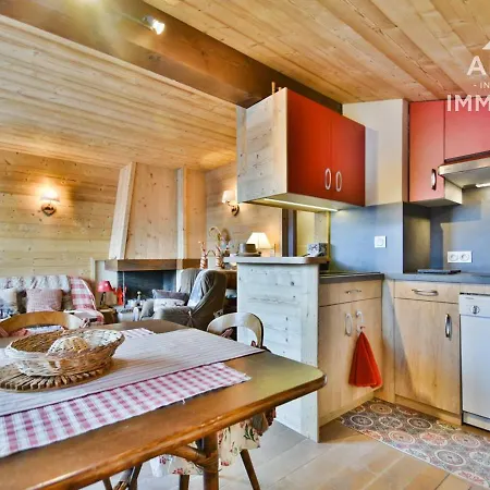 Cosy Au Coeur Du Village, 3 Chambres, Balcon Ensoleille, Parking, Proche Des Commodites! - Fr-1-391-86 Apartment